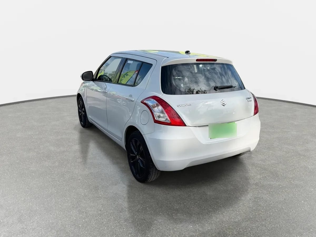 Suzuki Swift 1.2 Glx 4x2 Hb Ac Mt 5p año 2017