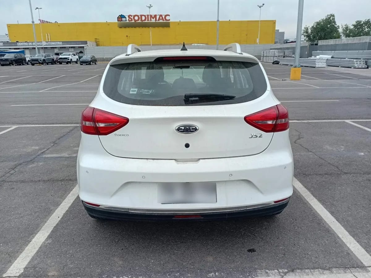 JAC Js2 1.5 Comfort Smart 4x2 Mt 5p año 2024