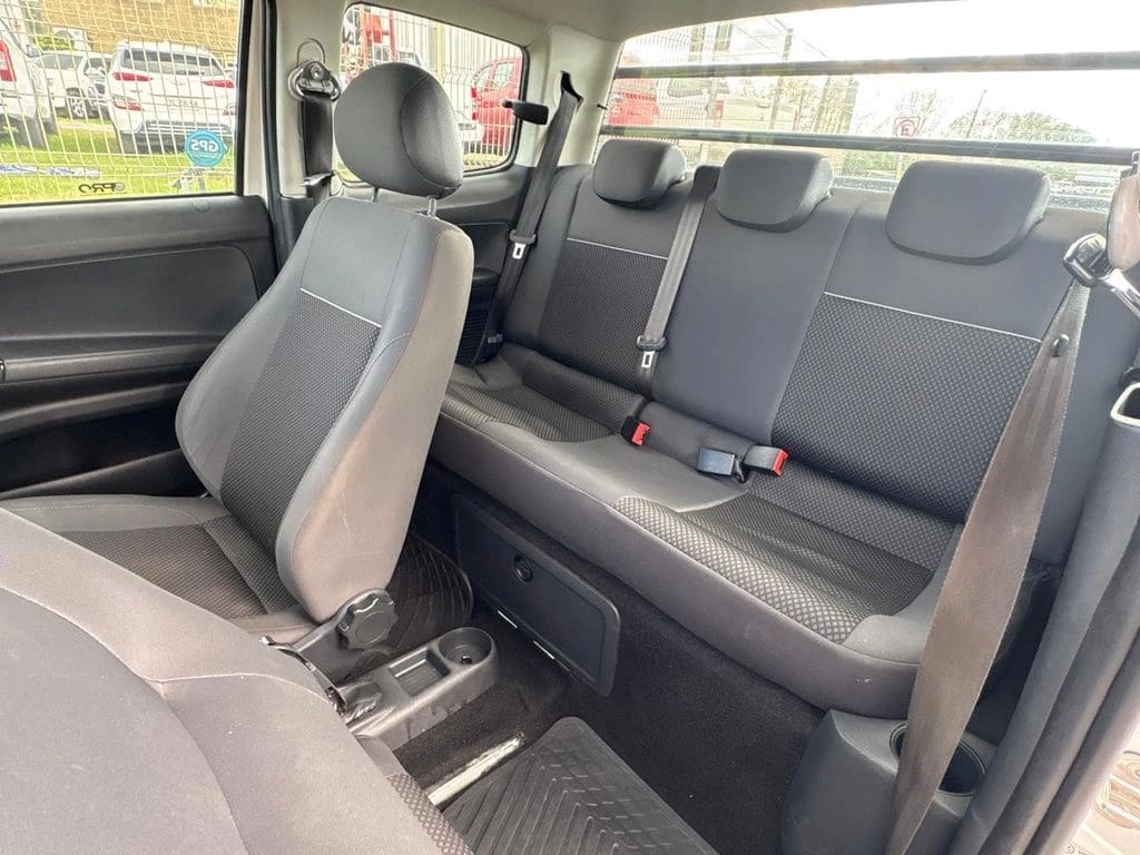 Volkswagen Saveiro 1.6 Mt año 2023