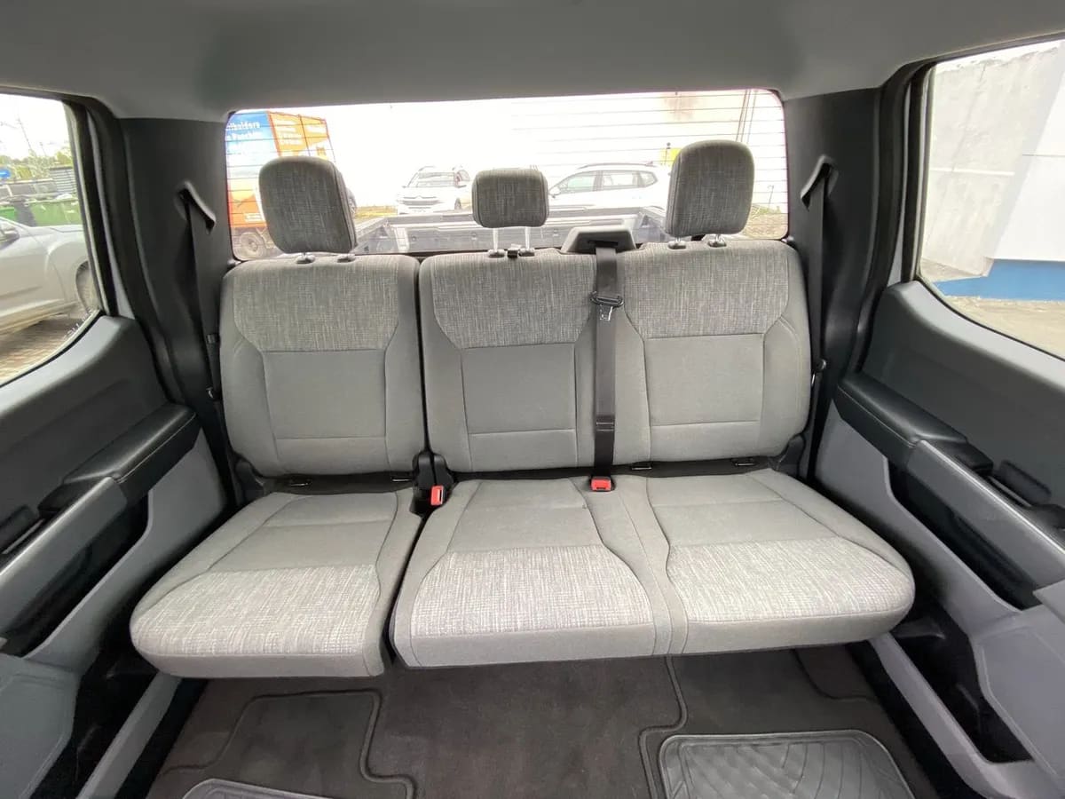 Ford F-150 3.3 Xlt Cc Dob. Cab. 4x2 At 4p año 2022