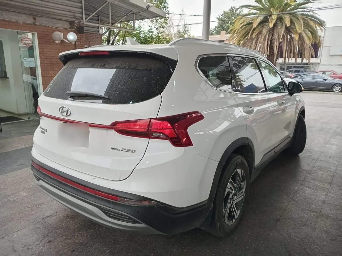 Hyundai Santa Fe 2.2 Value Fl Crdi Diesel 4wd At 5p año 2024