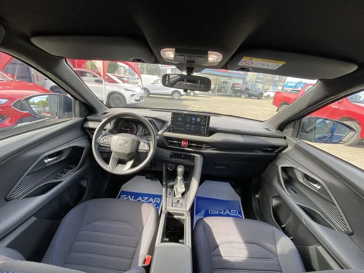 Toyota Yaris Cross 1.5 Xi 4x2 Cvt At 5p año 2025
