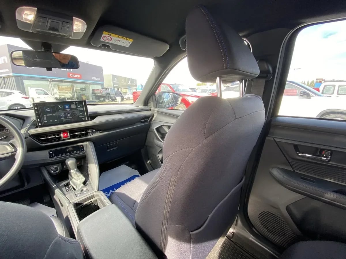 Toyota Yaris Cross 1.5 Xi 4x2 Cvt At 5p año 2025