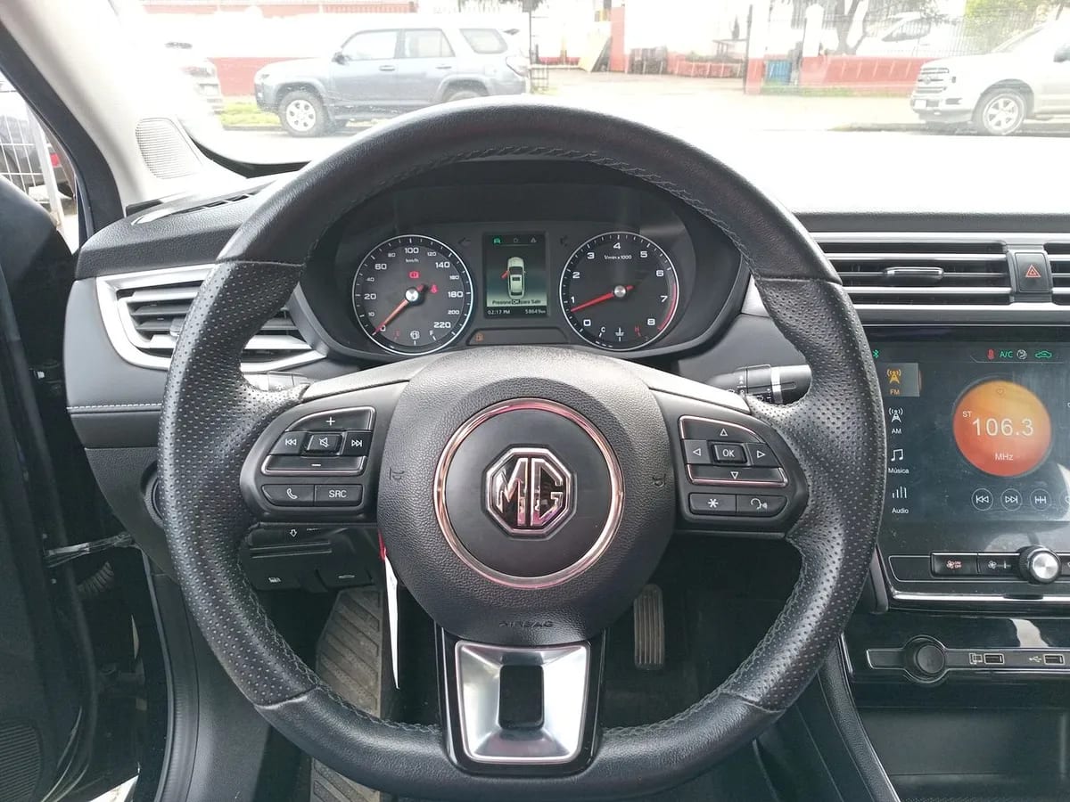 MG 5 1.5 Dlx 4x2 Mt 4p año 2024