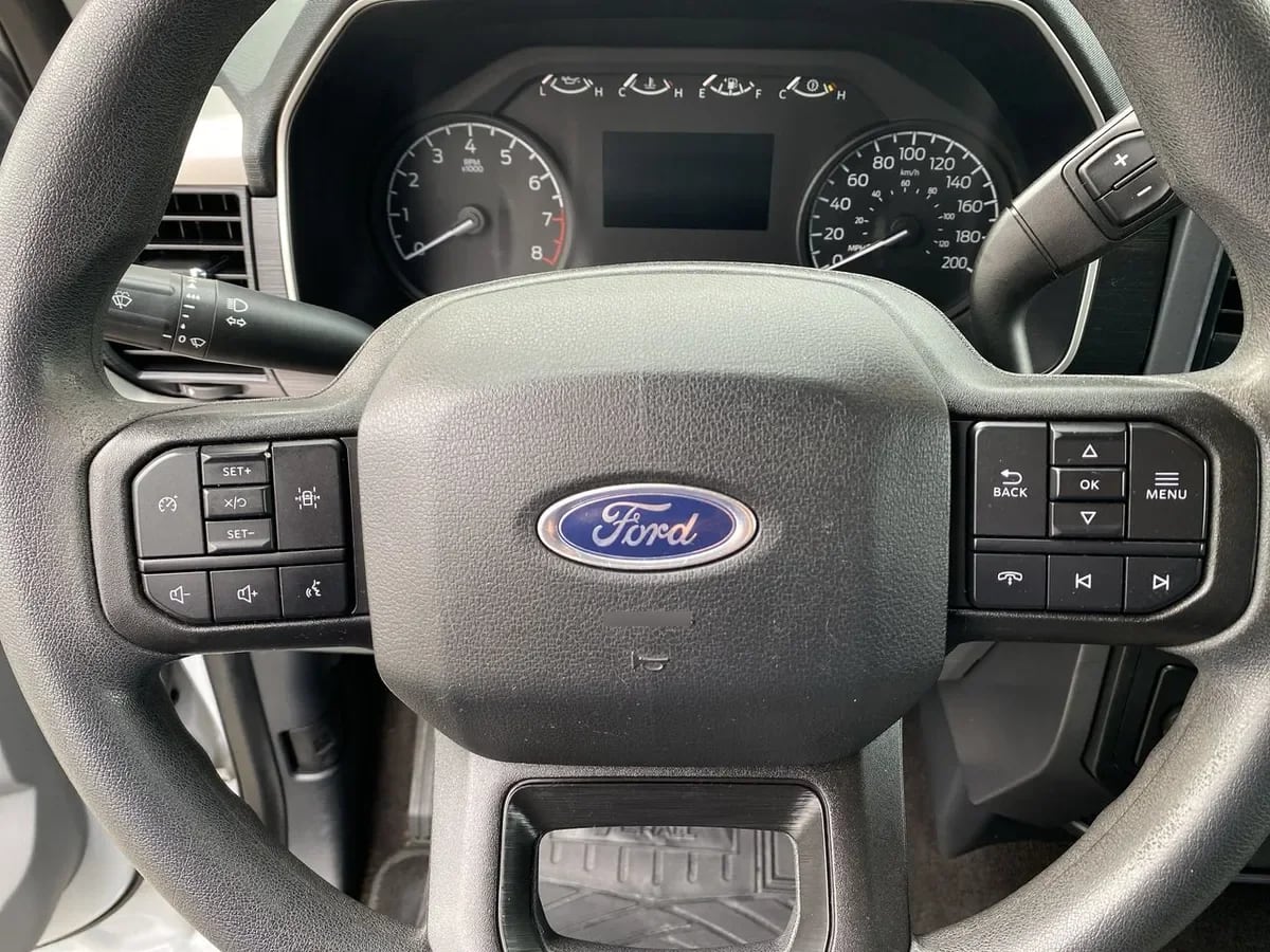 Ford F-150 3.3 Xlt Cc Dob. Cab. 4x2 At 4p año 2022