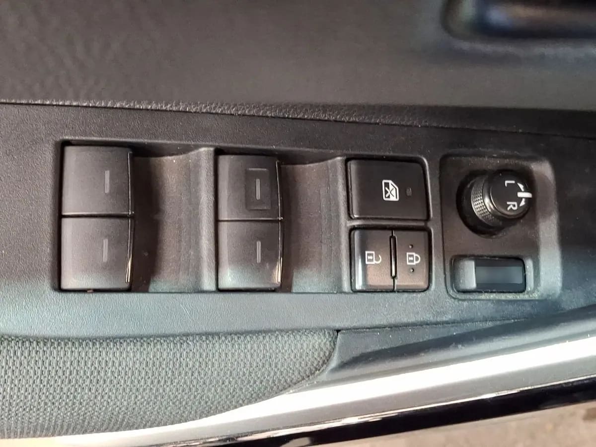 Toyota Corolla Cross 1.8 Xei Hybrid 4x2 Cvt At 5p año 2025