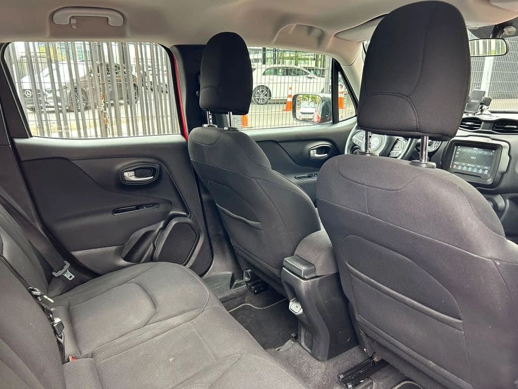 Jeep Renegade 1.8 Sport Lx 4x2 At 5p año 2023
