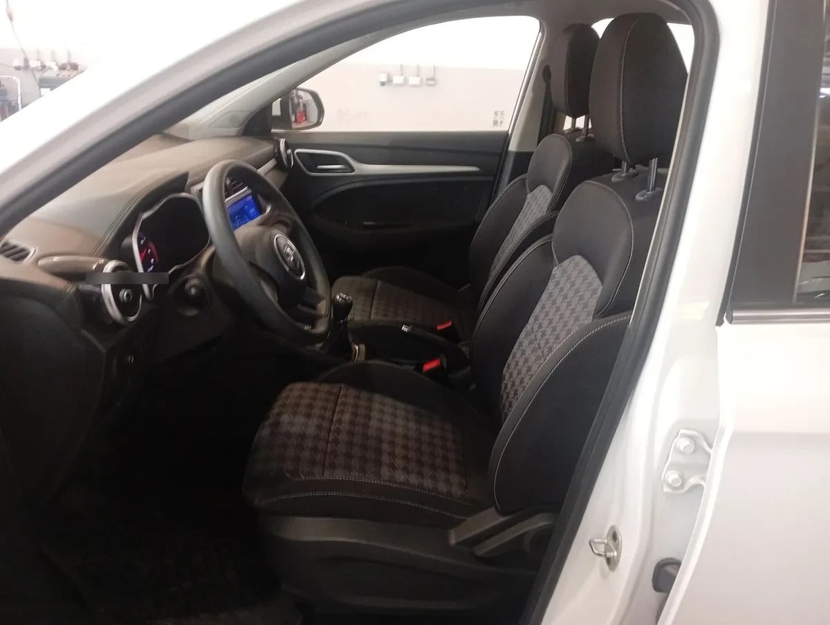 MG Mg Zs 1.5 Std 4x2 Mt 5p año 2023