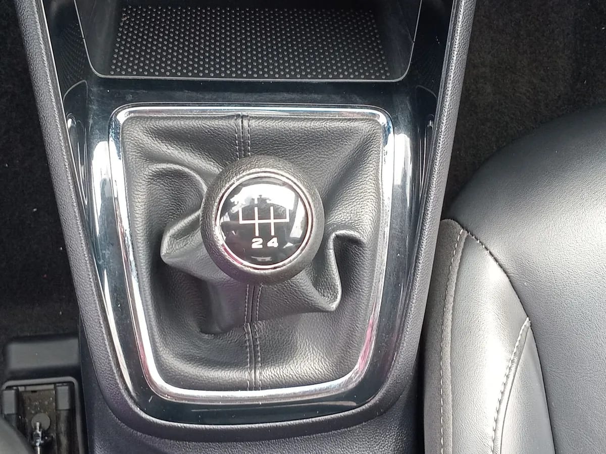 MG 5 1.5 Dlx 4x2 Mt 4p año 2024