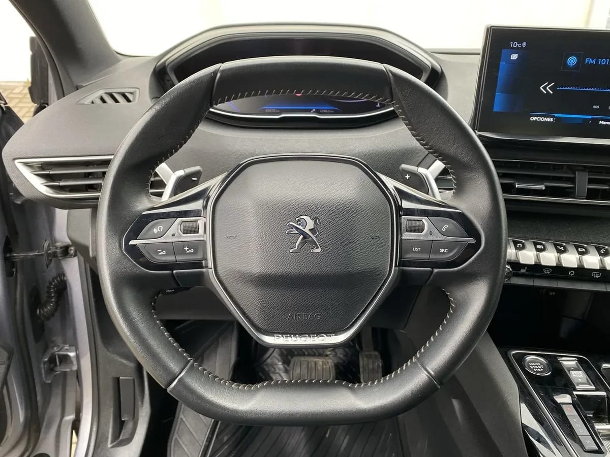 Peugeot 5008 1.5 Allure Pack Bluehdi 130 4x2 Eat8 5p año 2024