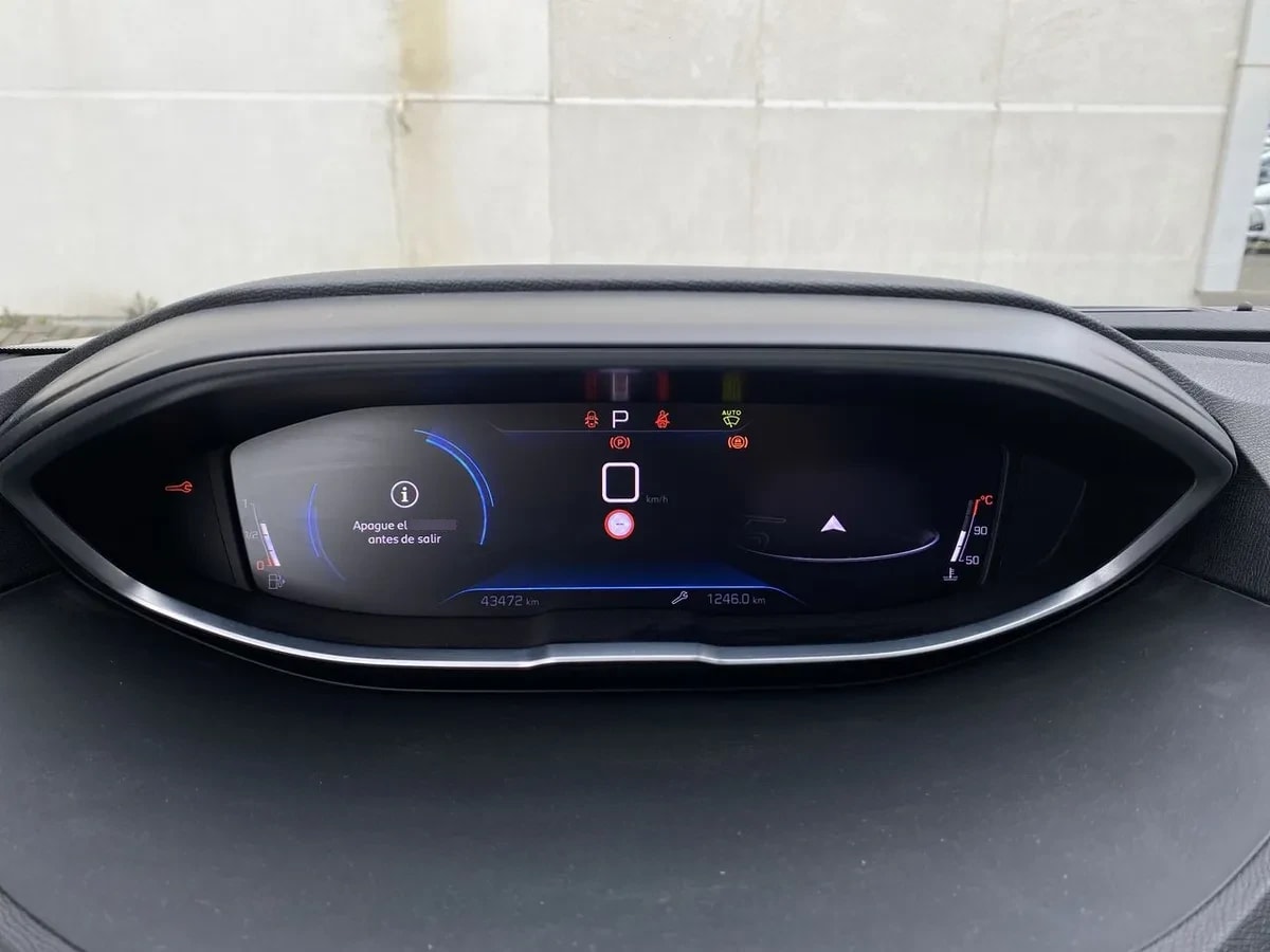 Peugeot 5008 1.5 Allure Pack Bluehdi 130 4x2 Eat8 5p año 2024