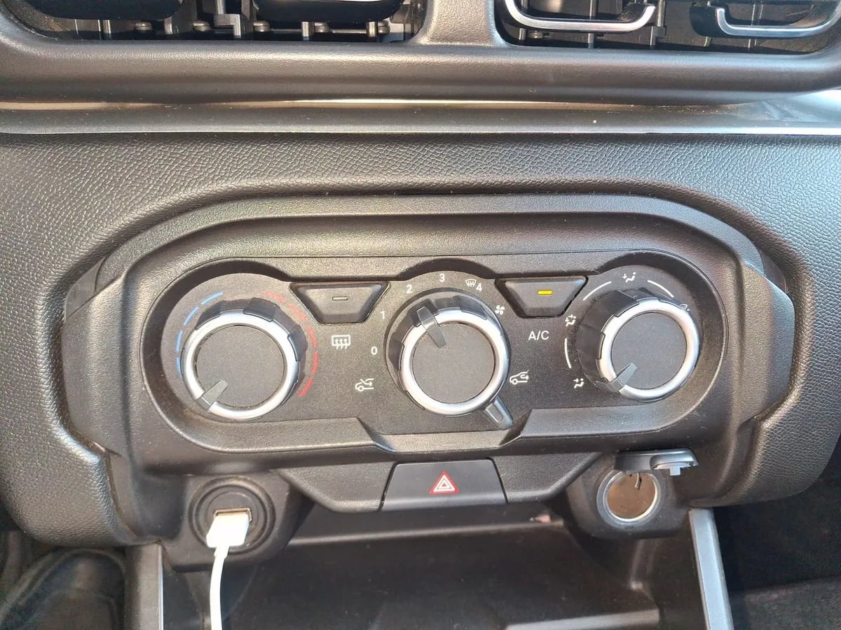 Citroen C3 1.2 Feel Pack Puretech 4x2 82 Bvm Mt 5p año 2024