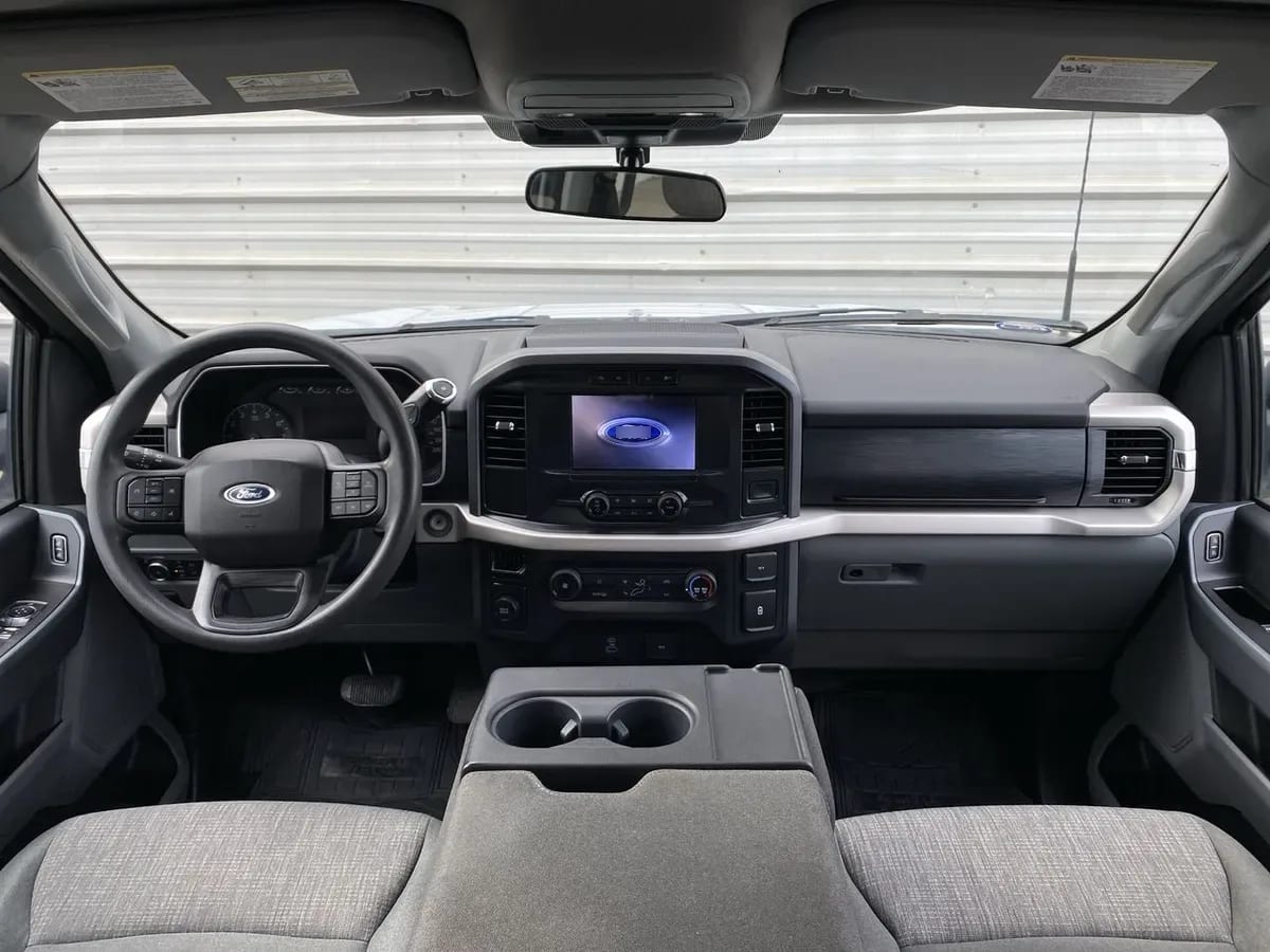 Ford F-150 3.3 Xlt Cc Dob. Cab. 4x2 At 4p año 2022