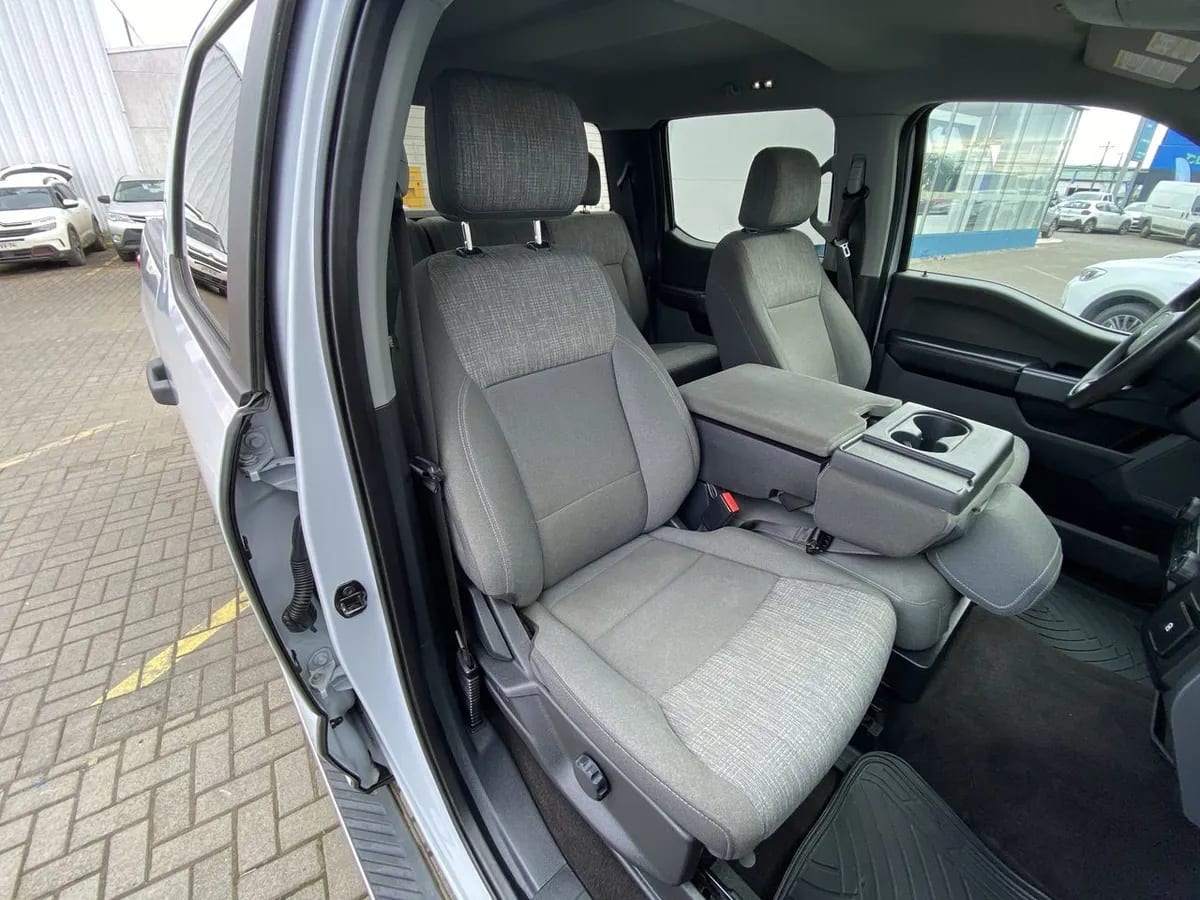Ford F-150 3.3 Xlt Cc Dob. Cab. 4x2 At 4p año 2022