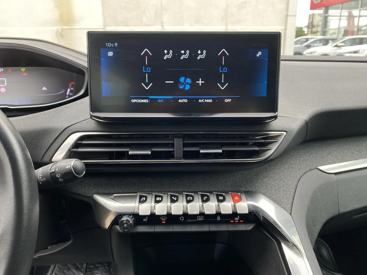 Peugeot 5008 1.5 Allure Pack Bluehdi 130 4x2 Eat8 5p año 2024