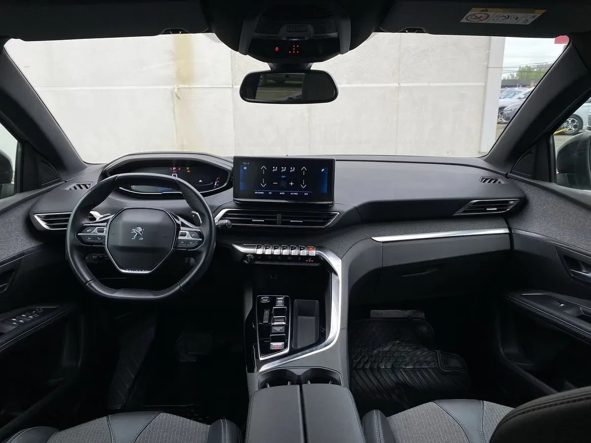 Peugeot 5008 1.5 Allure Pack Bluehdi 130 4x2 Eat8 5p año 2024