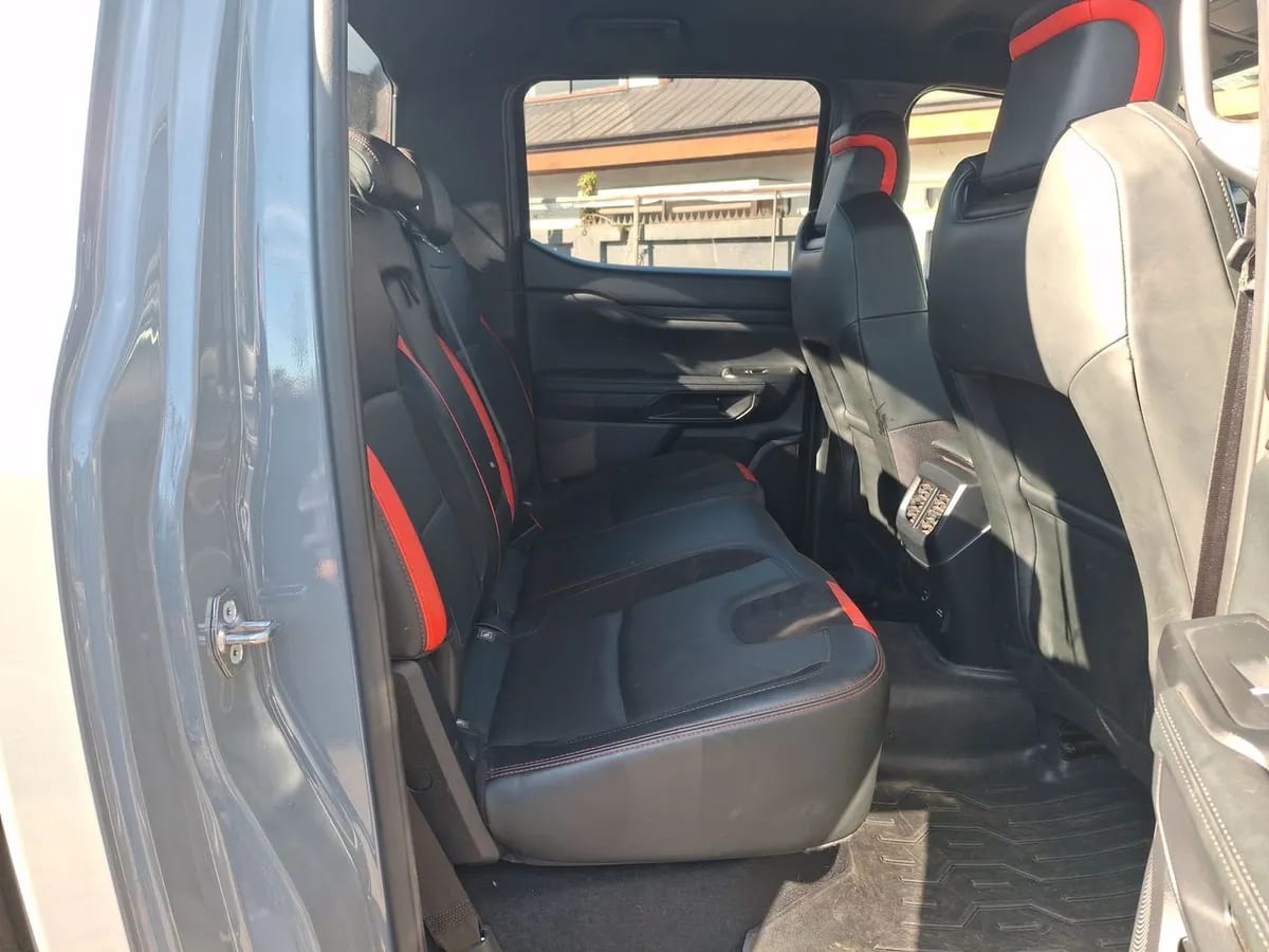 Ford Ranger 3.0t Raptor 4x4 Dob. Cab. At 4p año 2025