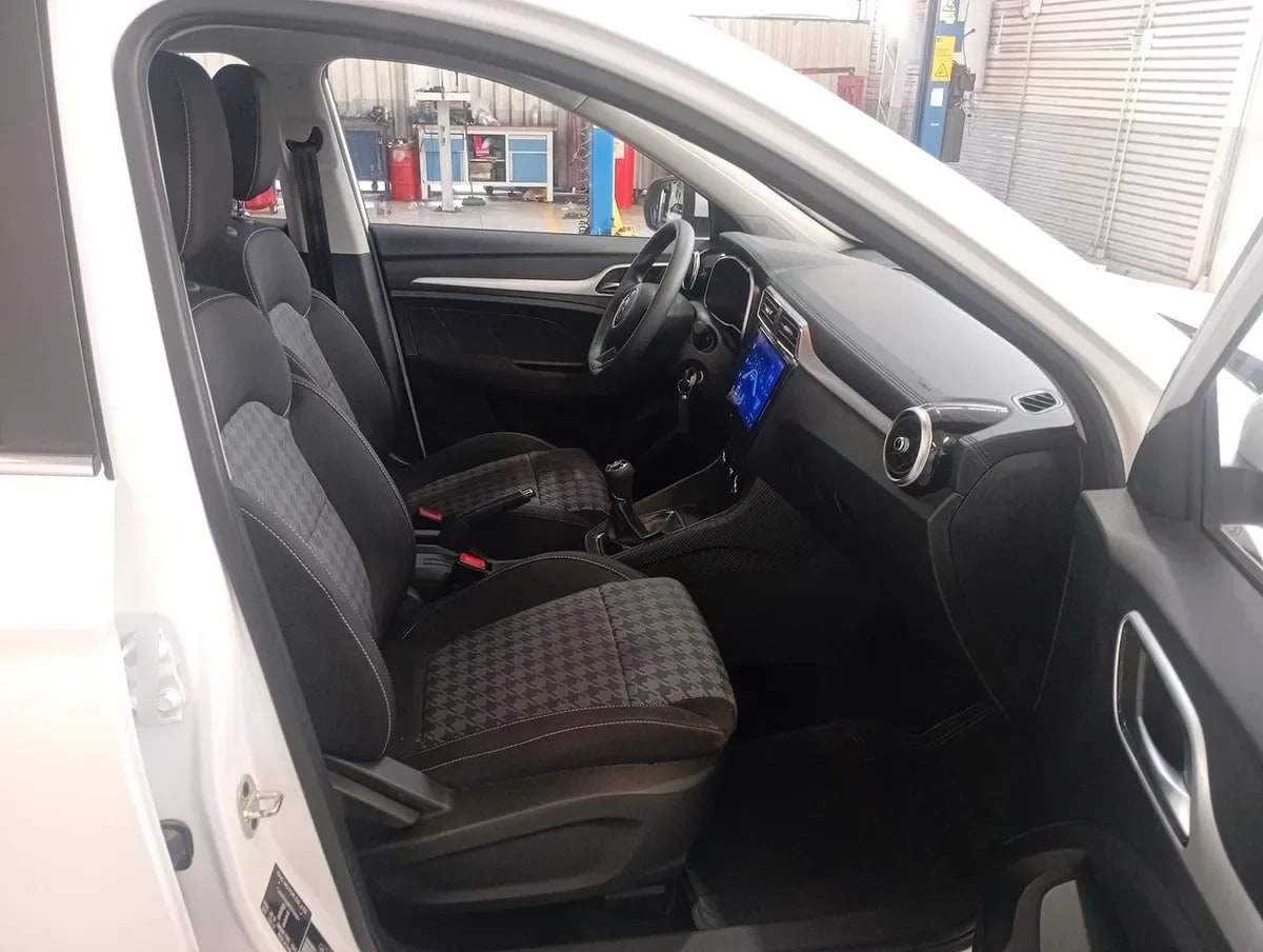 MG Mg Zs 1.5 Std 4x2 Mt 5p año 2023