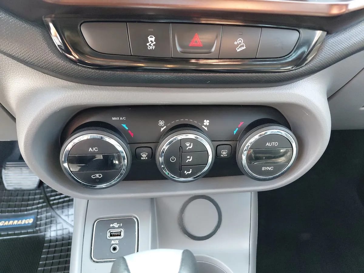 Ram 1000 2.0 Laramie 4x4 Dob. Cab. At 4p año 2021
