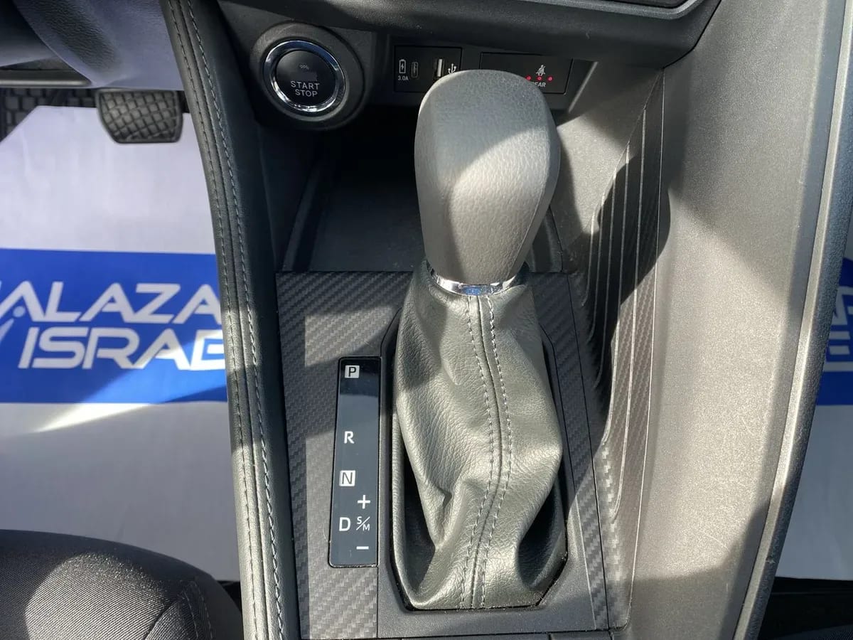 Toyota Yaris Cross 1.5 Xi 4x2 Cvt At 5p año 2025