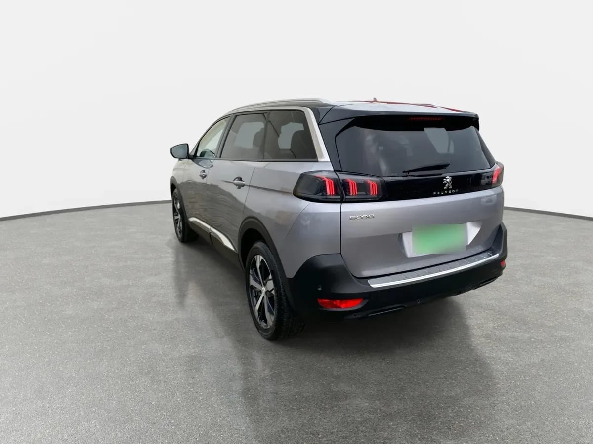 Peugeot 5008 1.5 Allure Pack Bluehdi 130 4x2 Eat8 5p año 2024