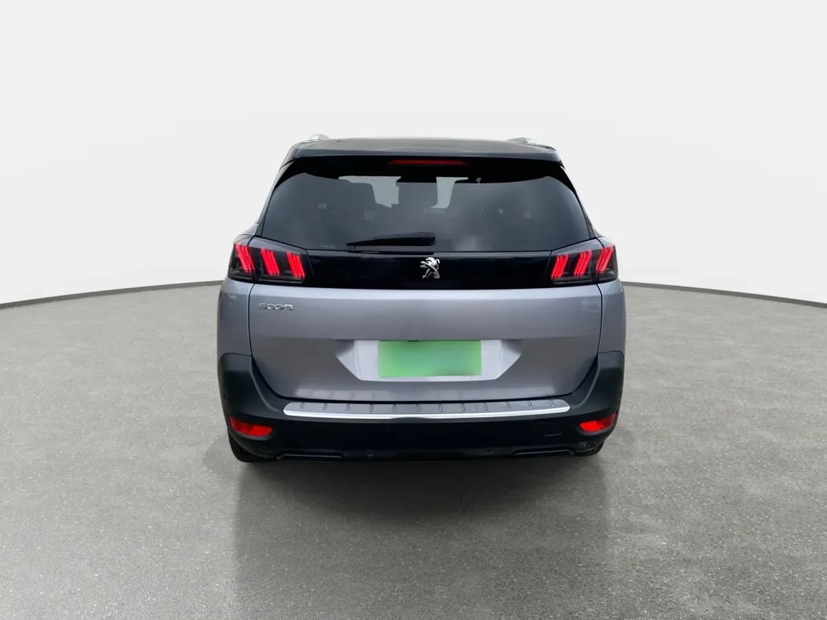 Peugeot 5008 1.5 Allure Pack Bluehdi 130 4x2 Eat8 5p año 2024