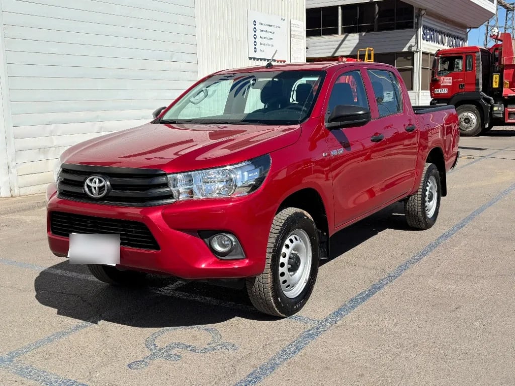 Toyota Hilux Dc 4x4 2.4 D Dx Mt año 2024