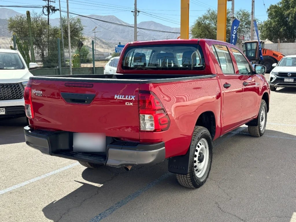 Toyota Hilux Dc 4x4 2.4 D Dx Mt año 2024