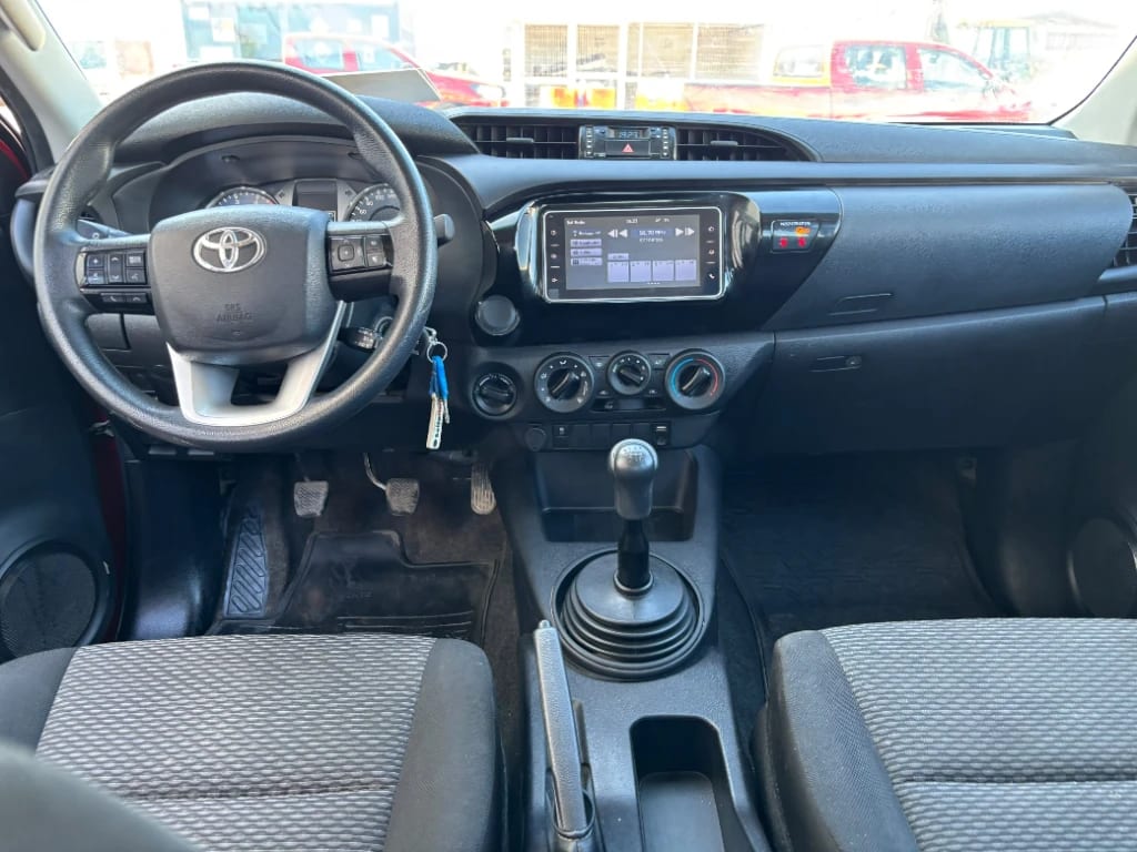 Toyota Hilux Dc 4x4 2.4 D Dx Mt año 2024