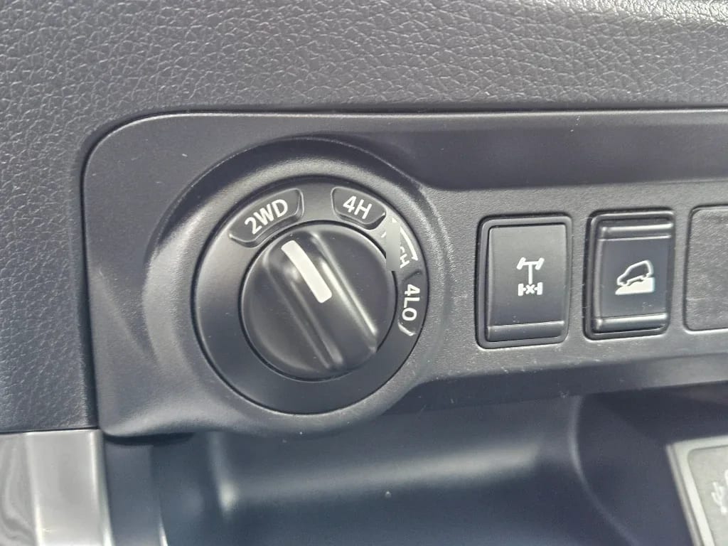 Nissan Navara Navara Dc 4x4 2.3tdi Xe año 2023