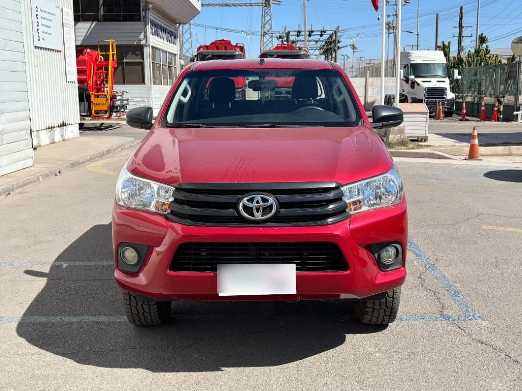 Toyota Hilux Dc 4x4 2.4 D Dx Mt año 2024