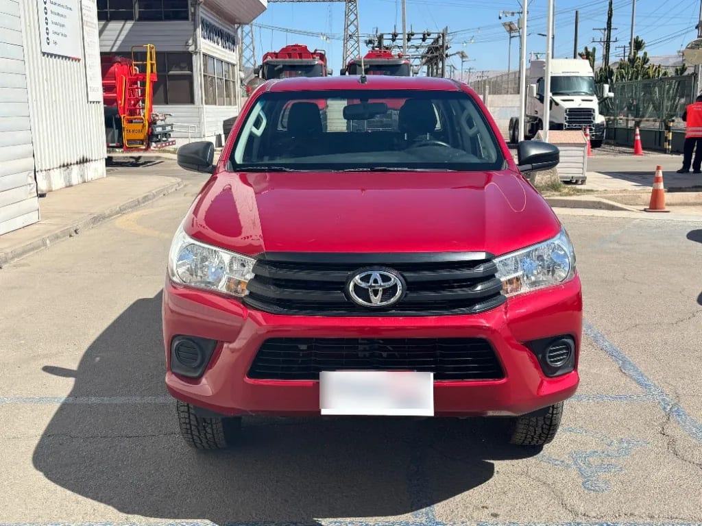 Toyota Hilux Dc 4x4 2.4 D Dx Mt año 2024