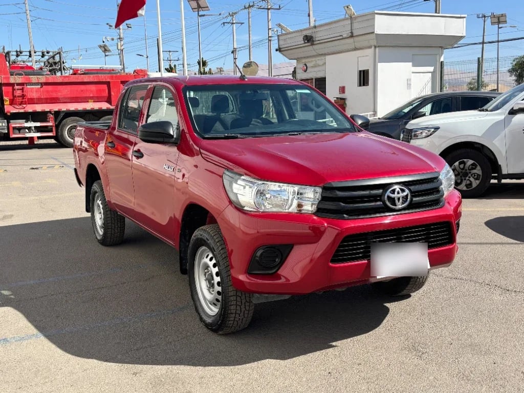 Toyota Hilux Dc 4x4 2.4 D Dx Mt año 2024