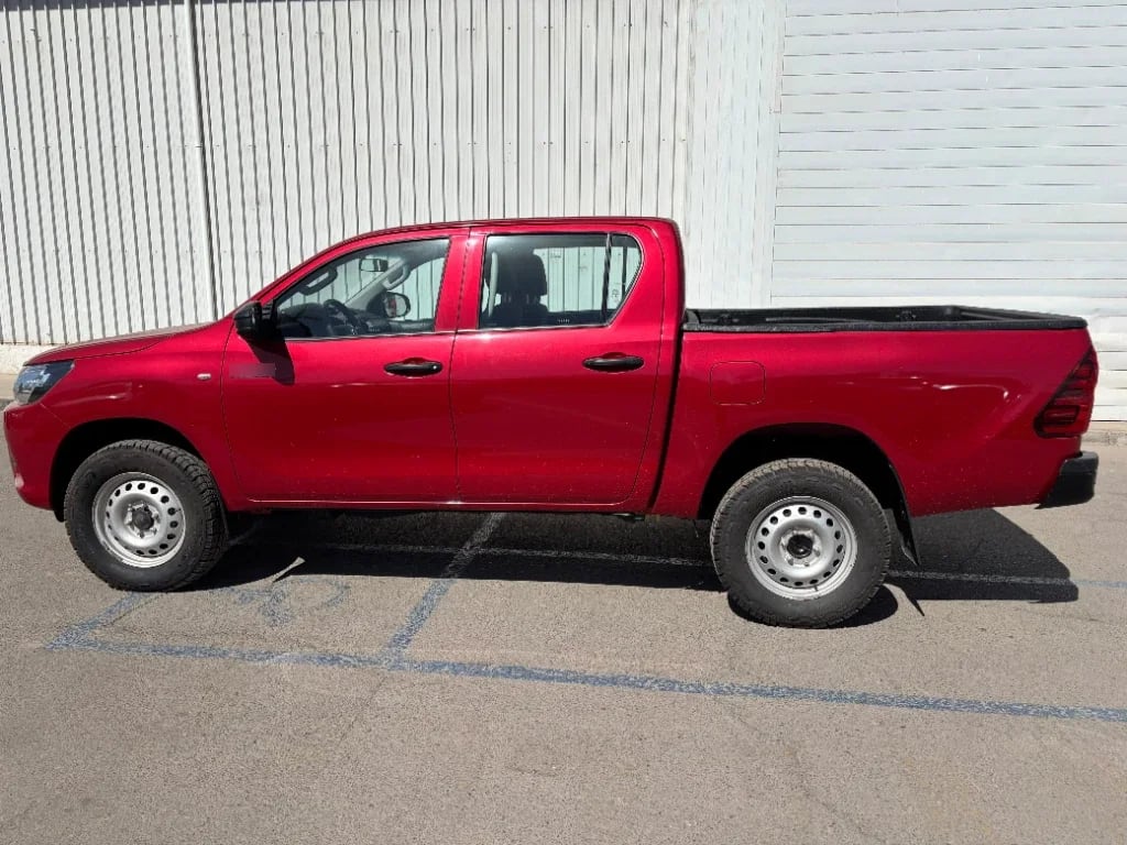 Toyota Hilux Dc 4x4 2.4 D Dx Mt año 2024