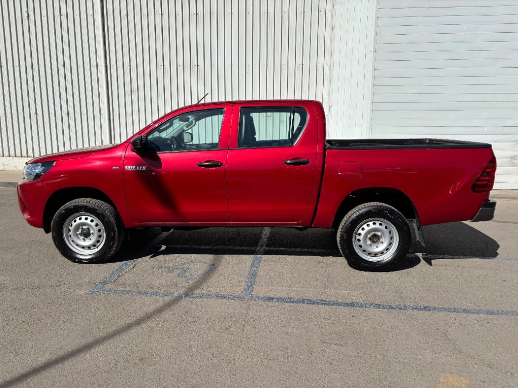 Toyota Hilux Dc 4x4 2.4 D Dx Mt año 2024