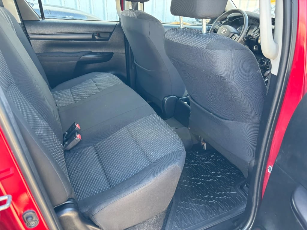 Toyota Hilux Dc 4x4 2.4 D Dx Mt año 2024