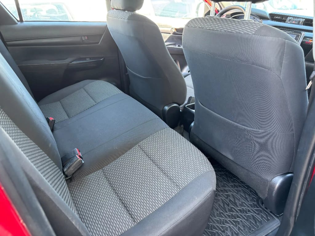 Toyota Hilux Dc 4x4 2.4 D Dx Mt año 2024
