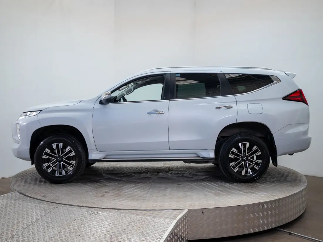 Mitsubishi Montero Sport 2.4 Limited At 4x4 Diesel año 2022