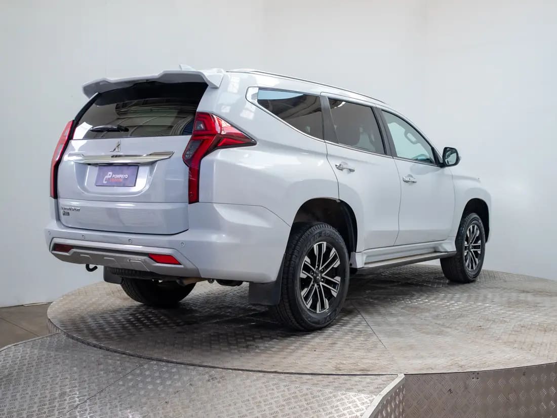 Mitsubishi Montero Sport 2.4 Limited At 4x4 Diesel año 2022