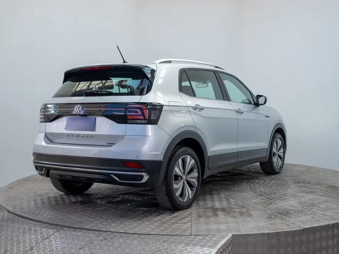 Geely Coolray 1.5 Exclusive 7dct At año 2022