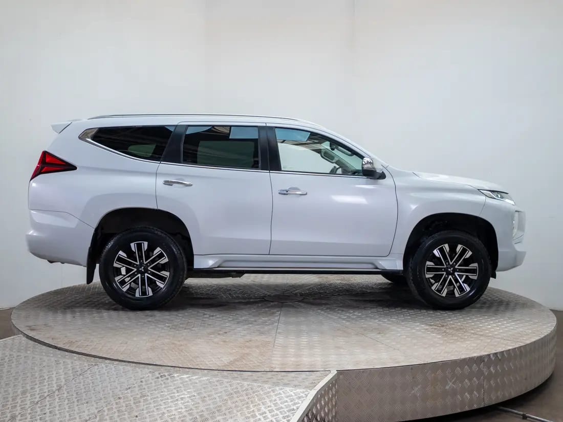 Mitsubishi Montero Sport 2.4 Limited At 4x4 Diesel año 2022