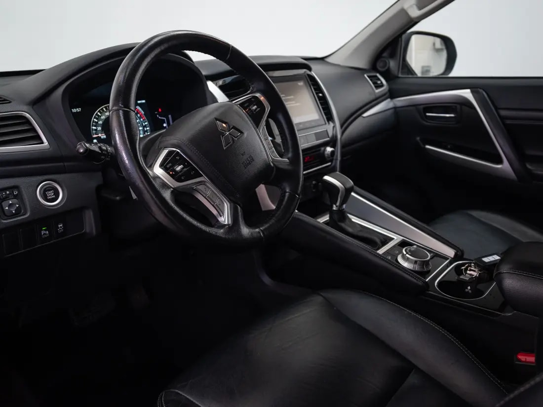 Mitsubishi Montero Sport 2.4 Limited At 4x4 Diesel año 2022