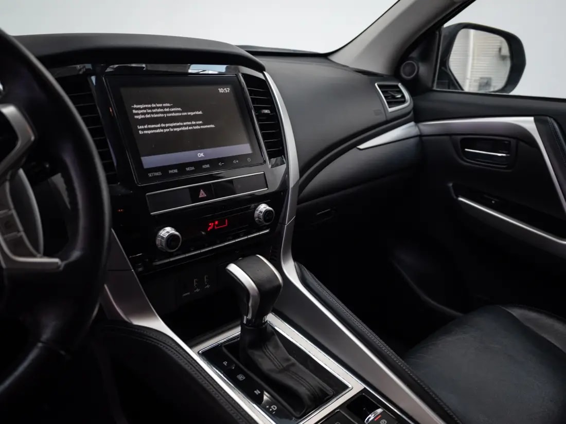 Mitsubishi Montero Sport 2.4 Limited At 4x4 Diesel año 2022