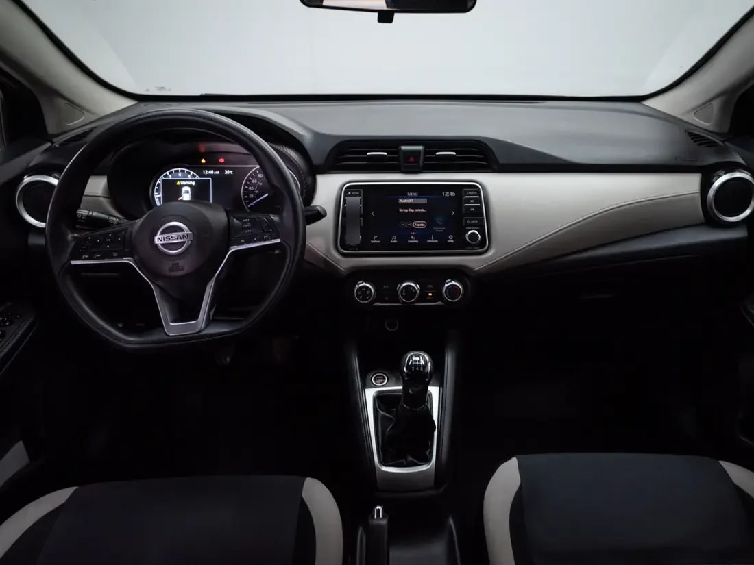 Nissan Versa 1.6 Advance Mt año 2023