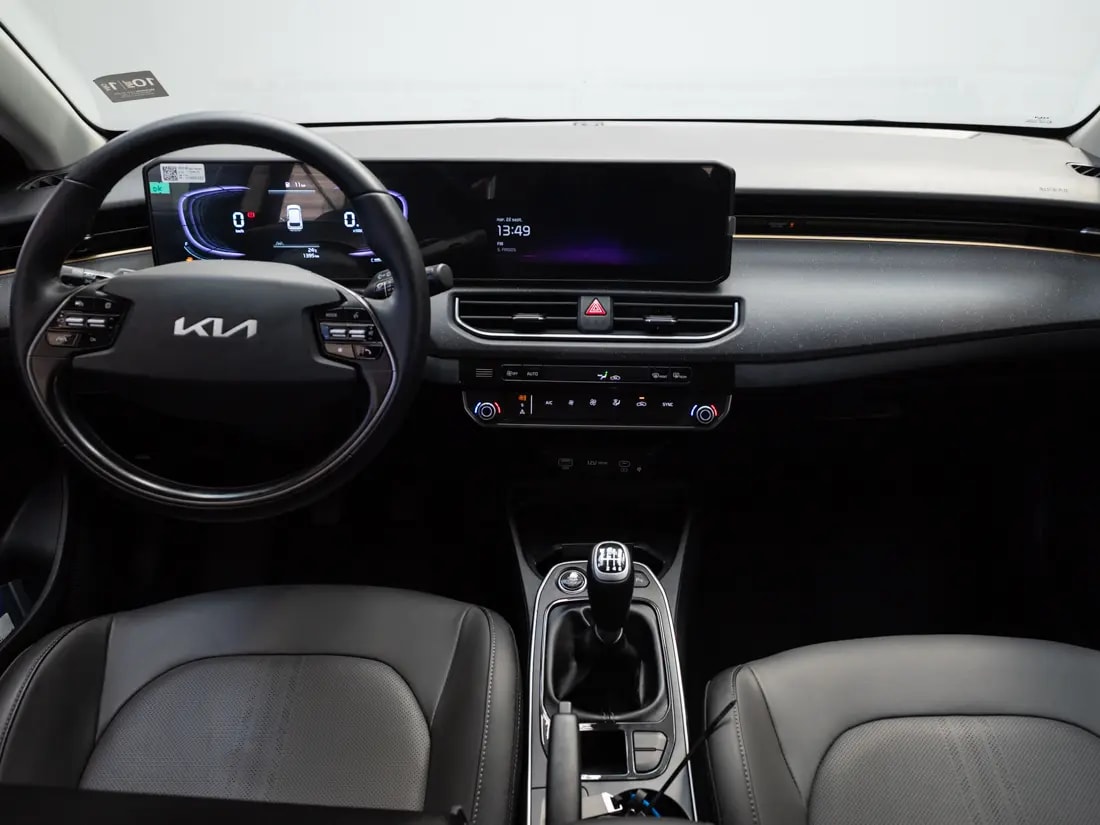 Kia K3 Cross K3 Cross Ex 1.6l 6mt Full año 2026