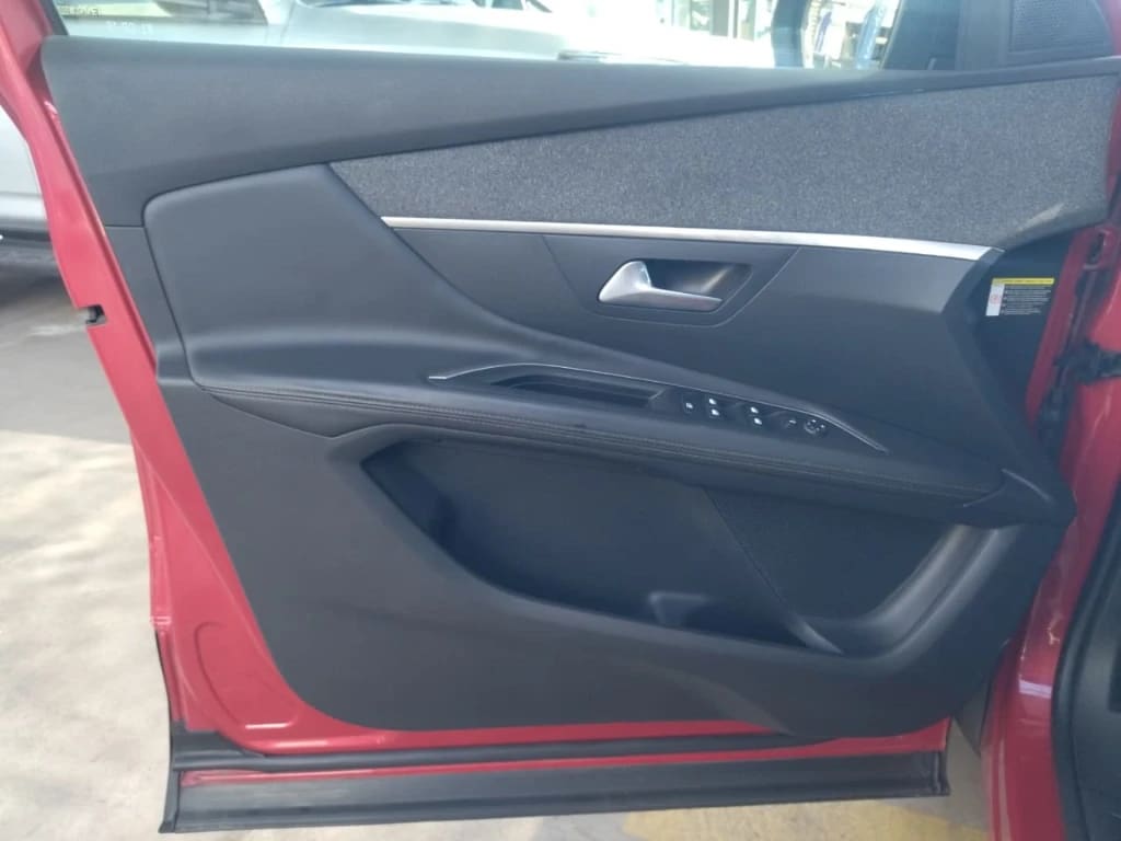Peugeot 3008 1.6 Allure Thp 165hp E6 At año 2018