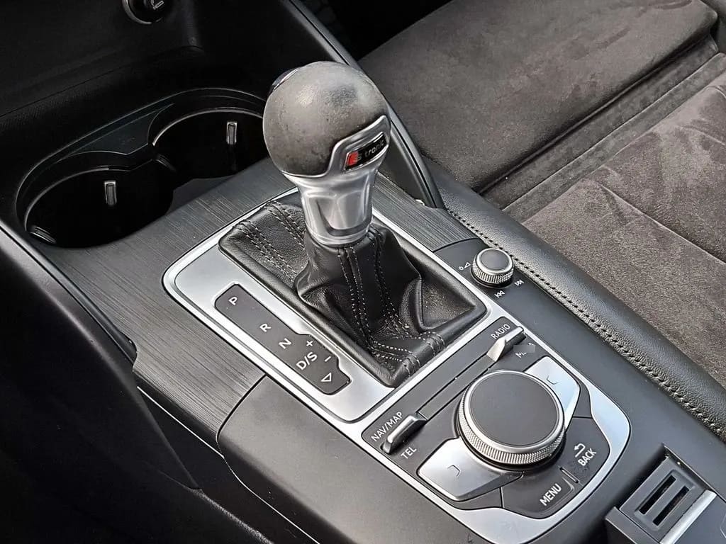 Audi A3 2.0 Sport 4x2 Hb S-Tronic At 3p año 2017