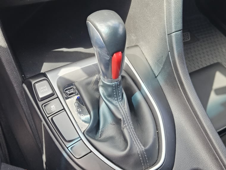 Hyundai Veloster Js Gdi Hb 1.6 Aut año 2019