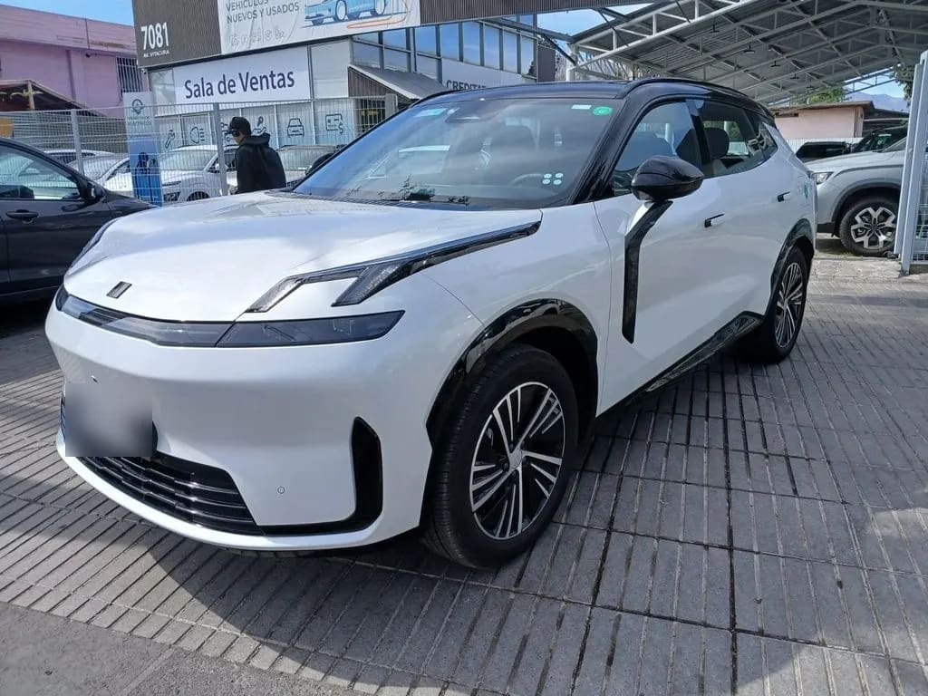 Lynk&Co 08 08 Pro 1.5t Hibrido año 2027