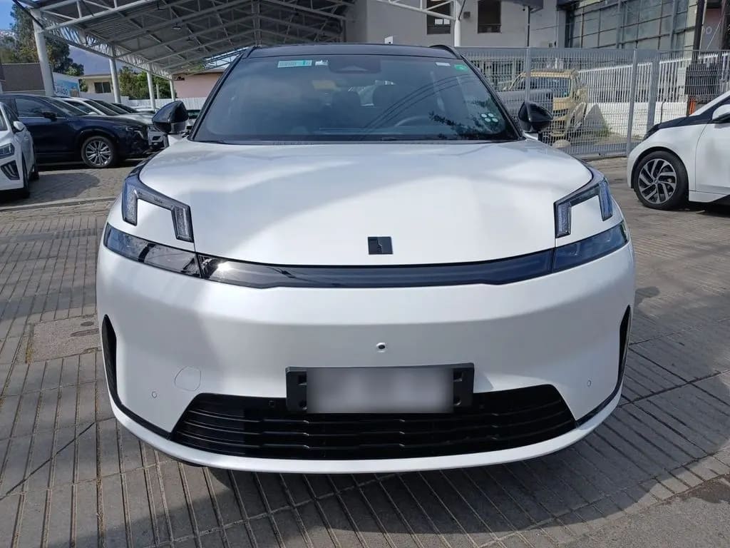 Lynk&Co 08 08 Pro 1.5t Hibrido año 2027